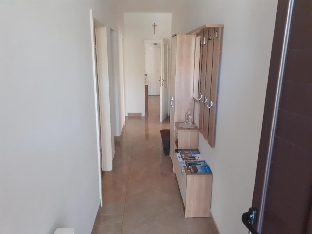 Appartement Tomas,,,spacious House With Private Parking,terrace,5g Internet,,,,, *