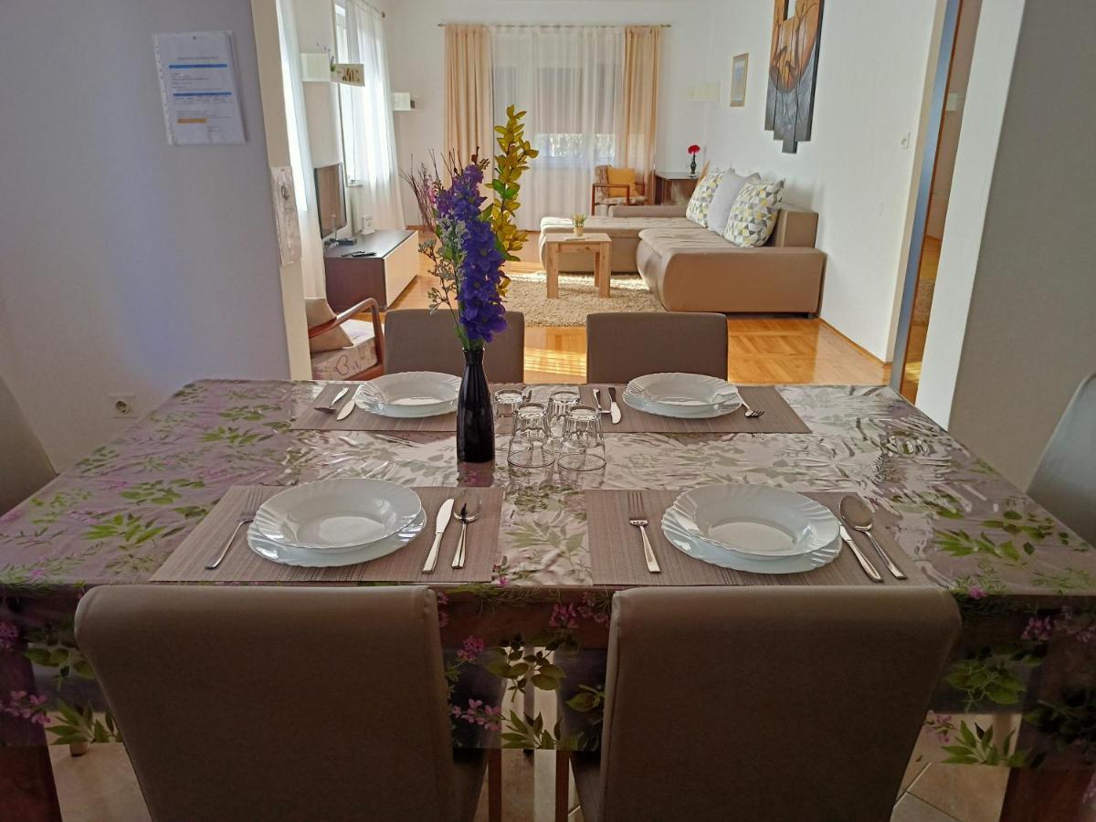 Tomas,,,spacious House With Private Parking,terrace,5g Internet,,,,, Appartement *